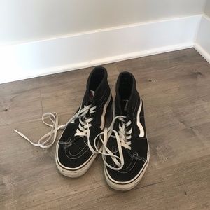 Sk8-Hi Black Vans